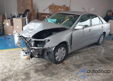 2003 Toyota Camry Le from USA, damaged, VIN 4T1BE32K13U118223